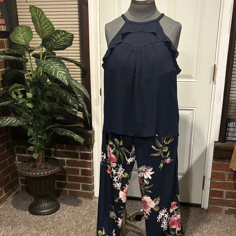 Floral Navy Wide-Leg Pants w/ side splits